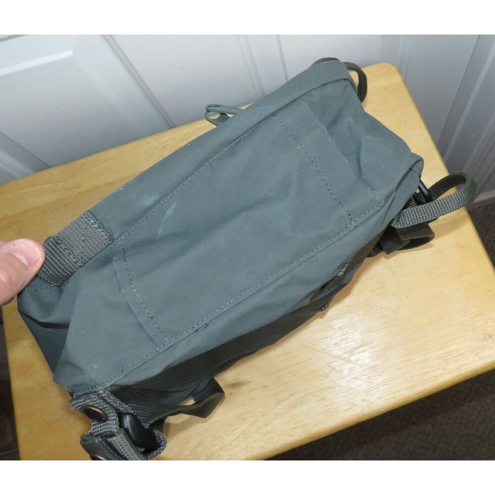 Fjallraven Kanken Mini Backpack in 'Super Grey' RN132546 - 23561 - Picture 3 of 8